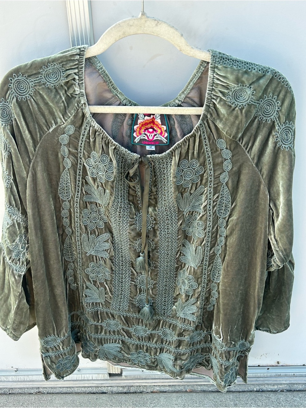 JONNY WAS Boho Olive Green Velvet Embroidered Flowered Blouse